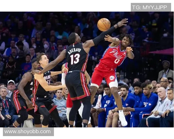 快船与灰熊马丁对决精彩纷呈球迷期待激烈比赛瞬间